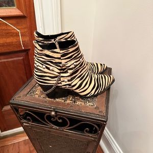Jessica Simpson Zebra Print Booties!